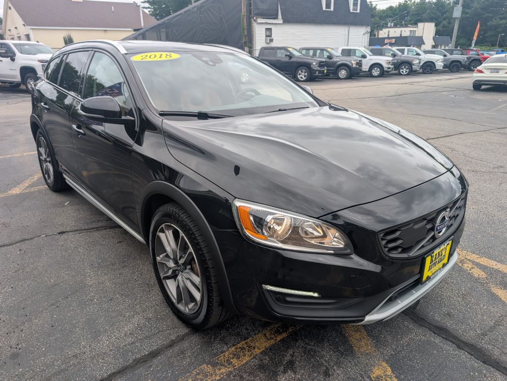 Photo 4 of this VOLVO V60 CROSS COUNT