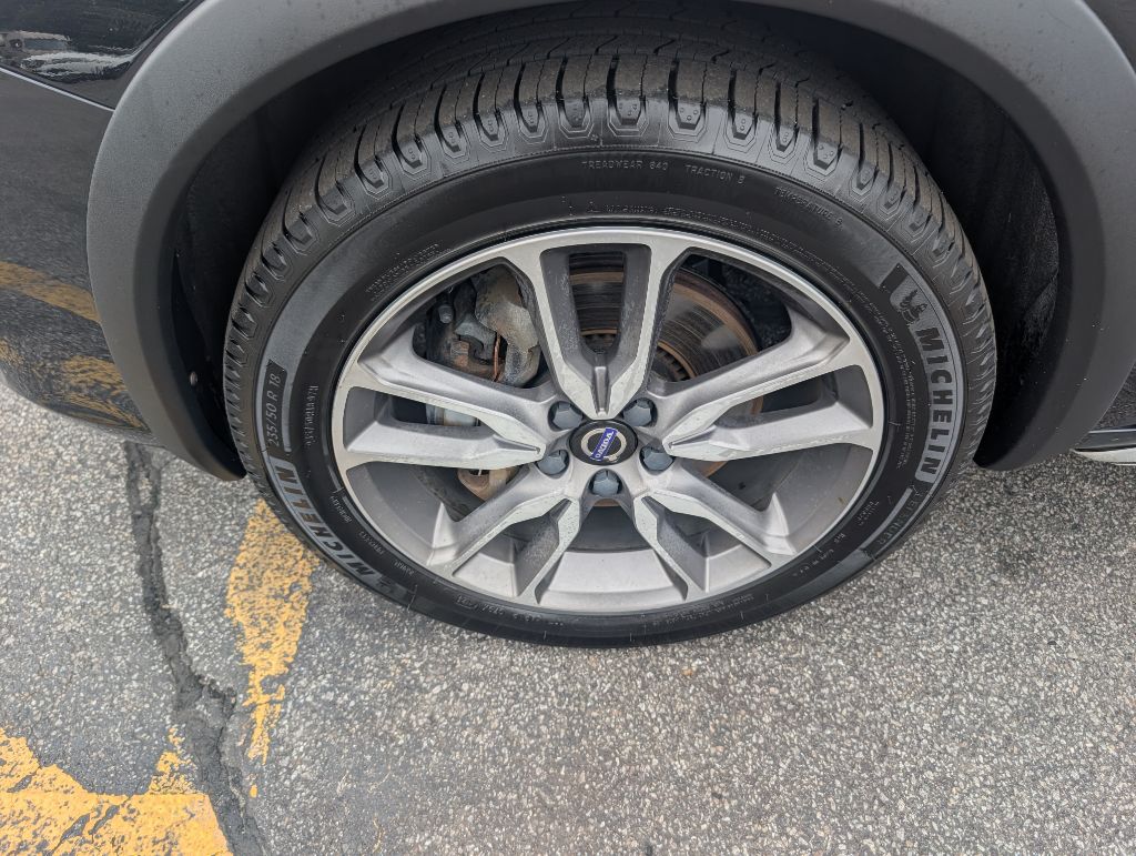 Photo 21 of this VOLVO V60 CROSS COUNT