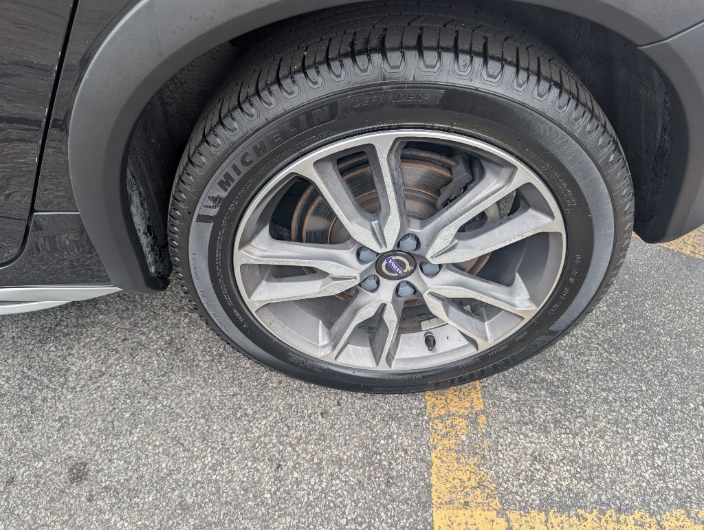 Photo 20 of this VOLVO V60 CROSS COUNT