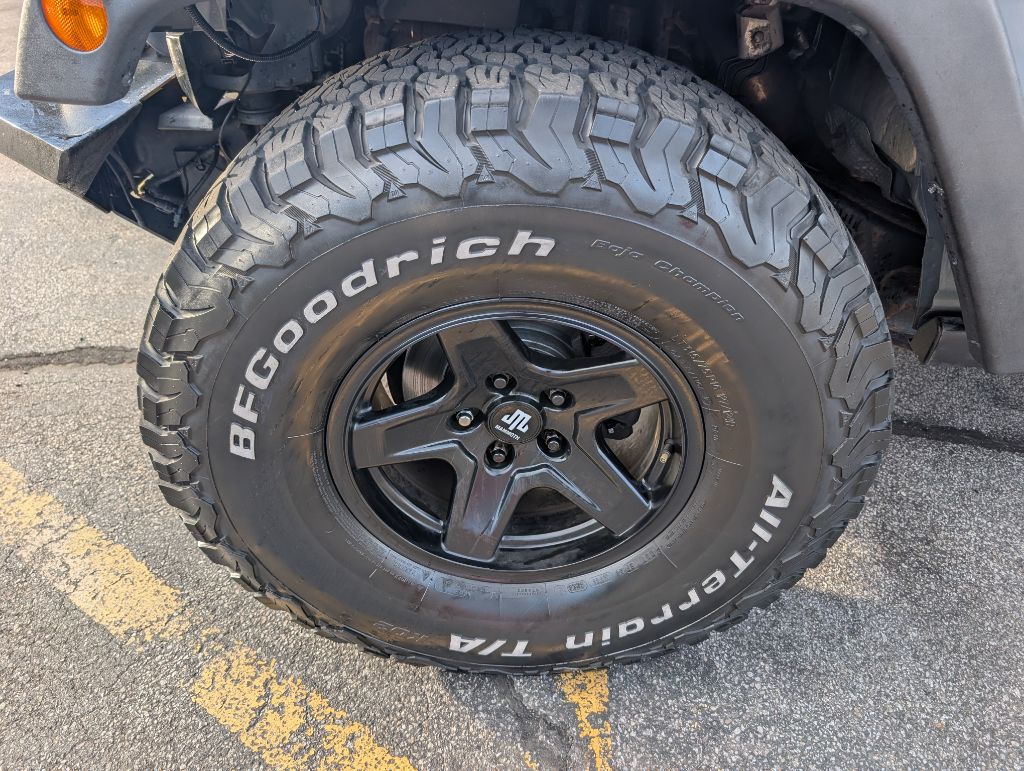 Photo 19 of this JEEP WRANGLER