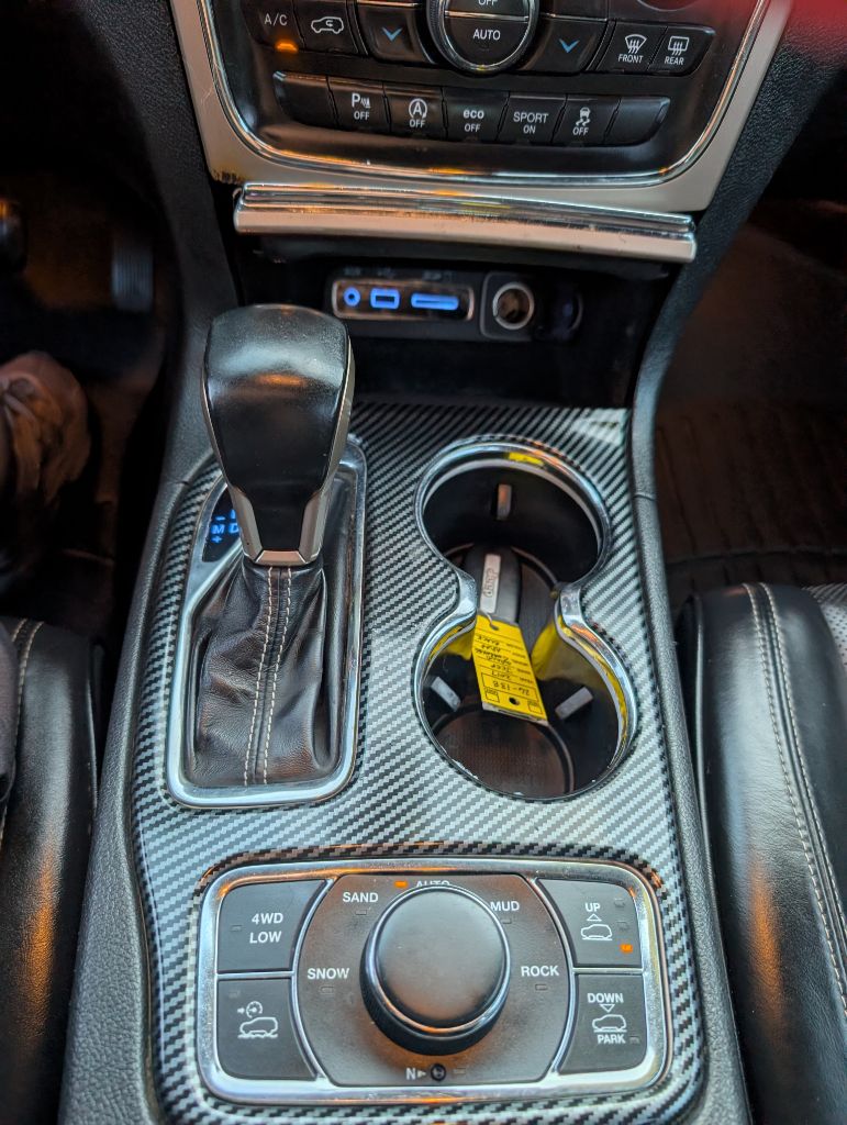 Photo 17 of this JEEP GRAND CHEROKEE