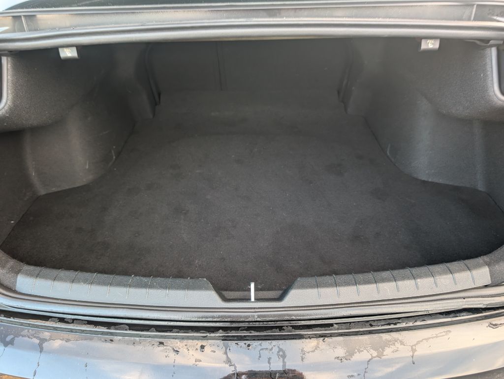 Photo 9 of this KIA K5