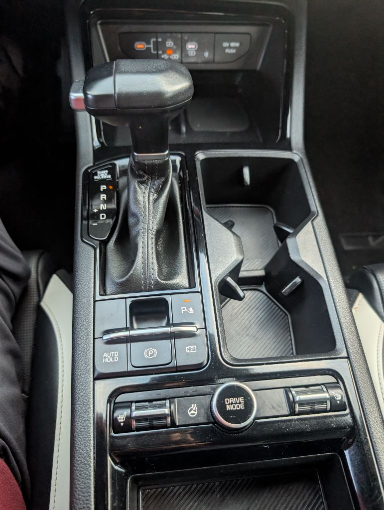 Photo 17 of this KIA K5