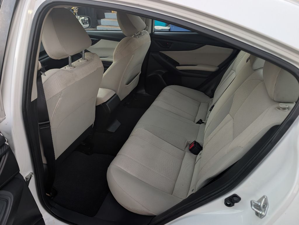 Photo 16 of this SUBARU IMPREZA