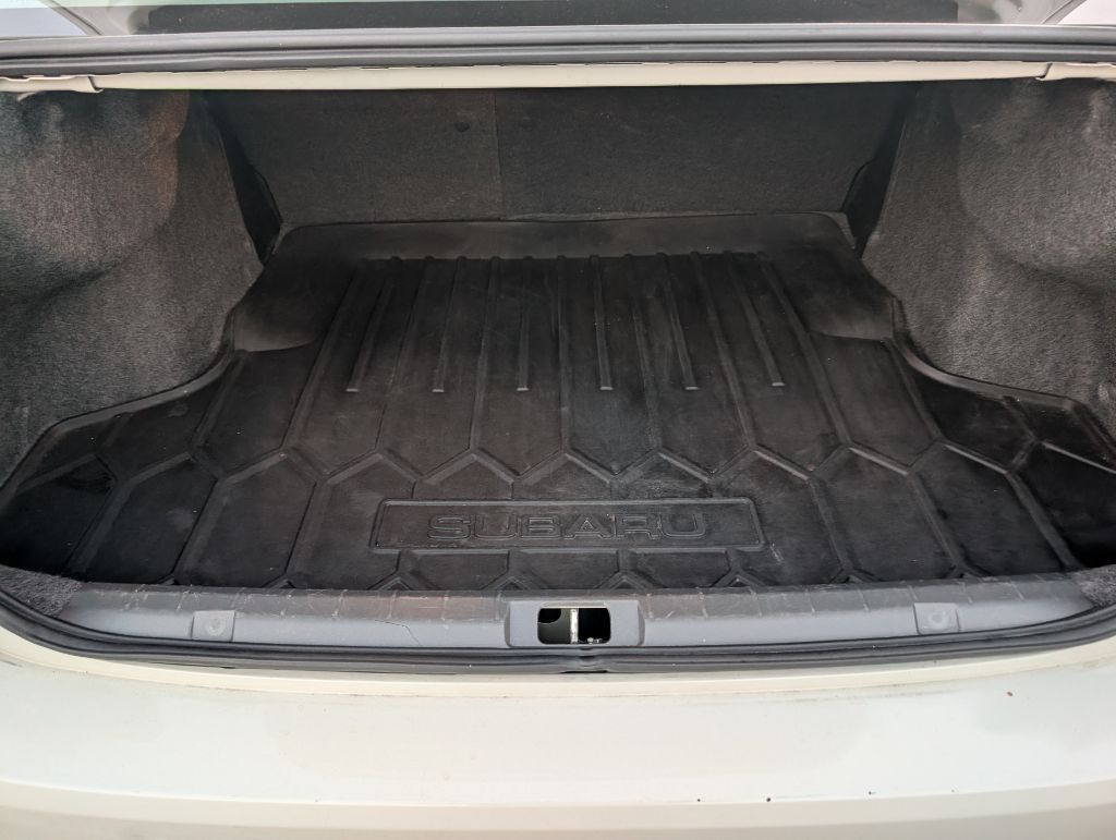 Photo 10 of this SUBARU IMPREZA