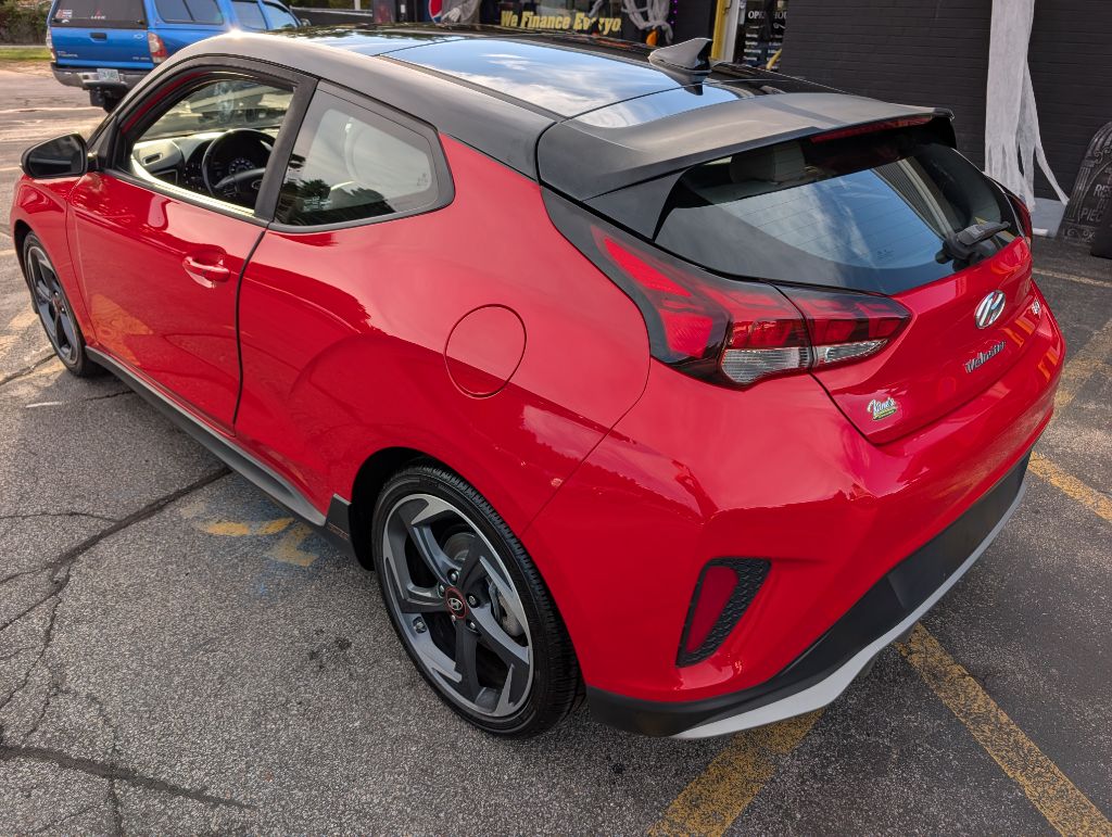Photo 5 of this HYUNDAI VELOSTER