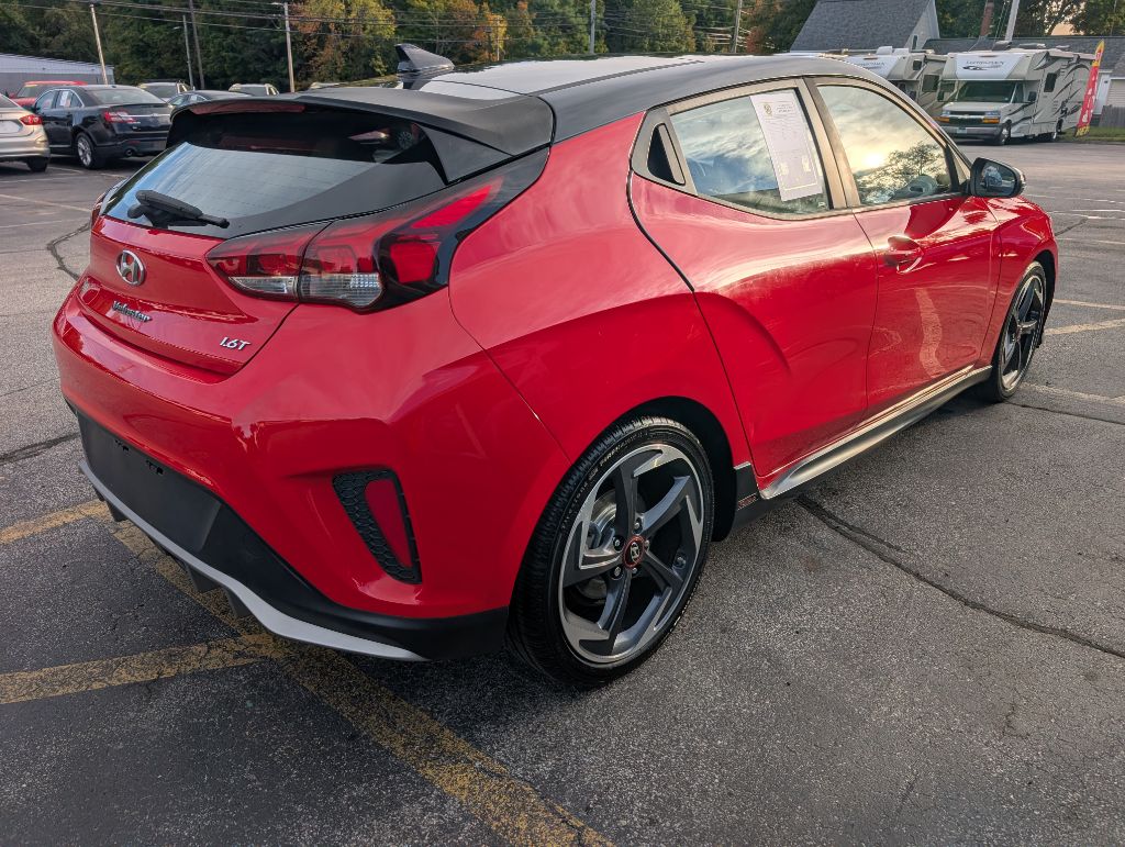 Photo 7 of this HYUNDAI VELOSTER