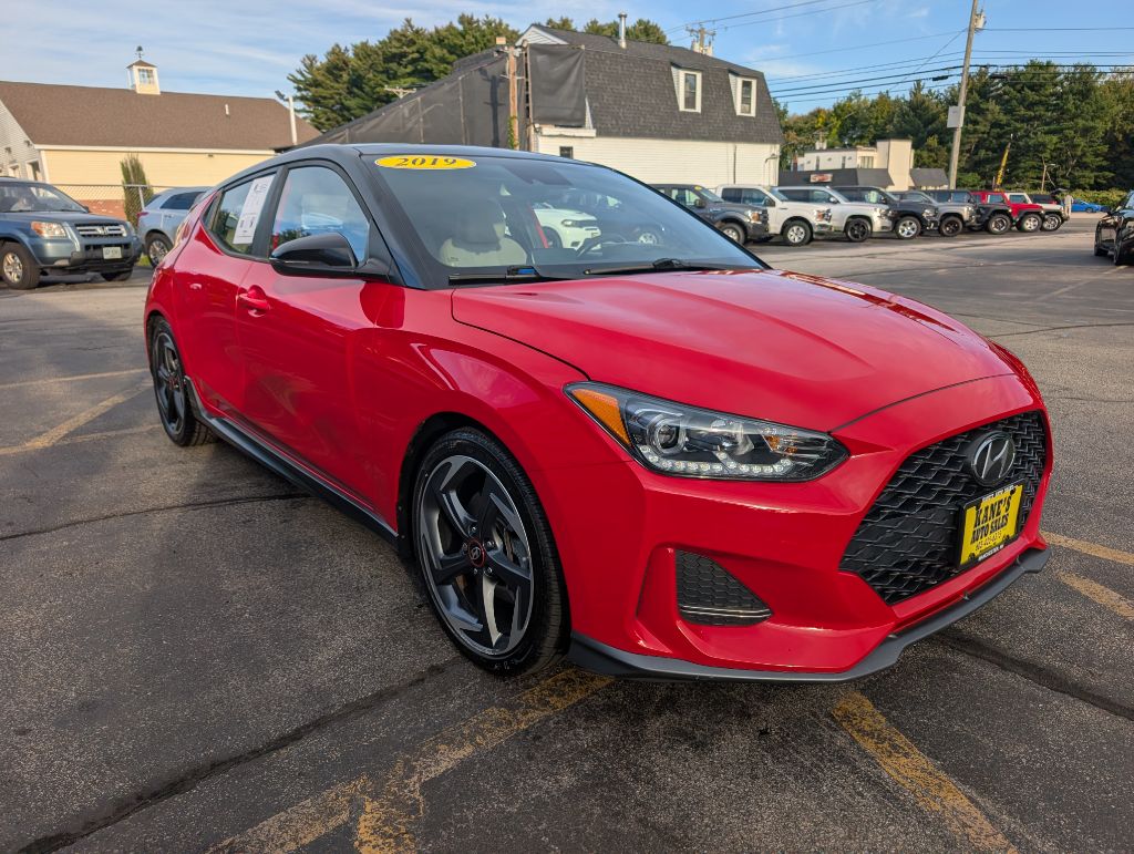 Photo 4 of this HYUNDAI VELOSTER