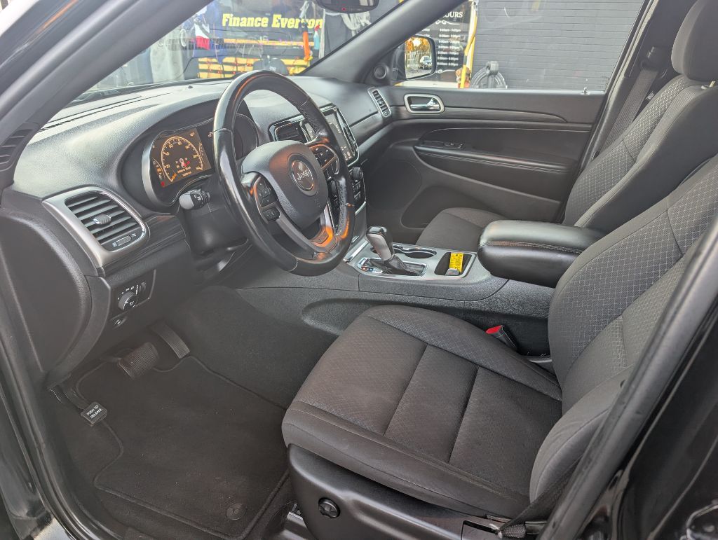Photo 11 of this JEEP GRAND CHEROKEE