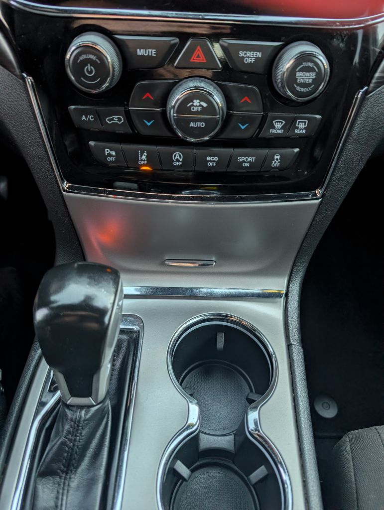 Photo 15 of this JEEP GRAND CHEROKEE