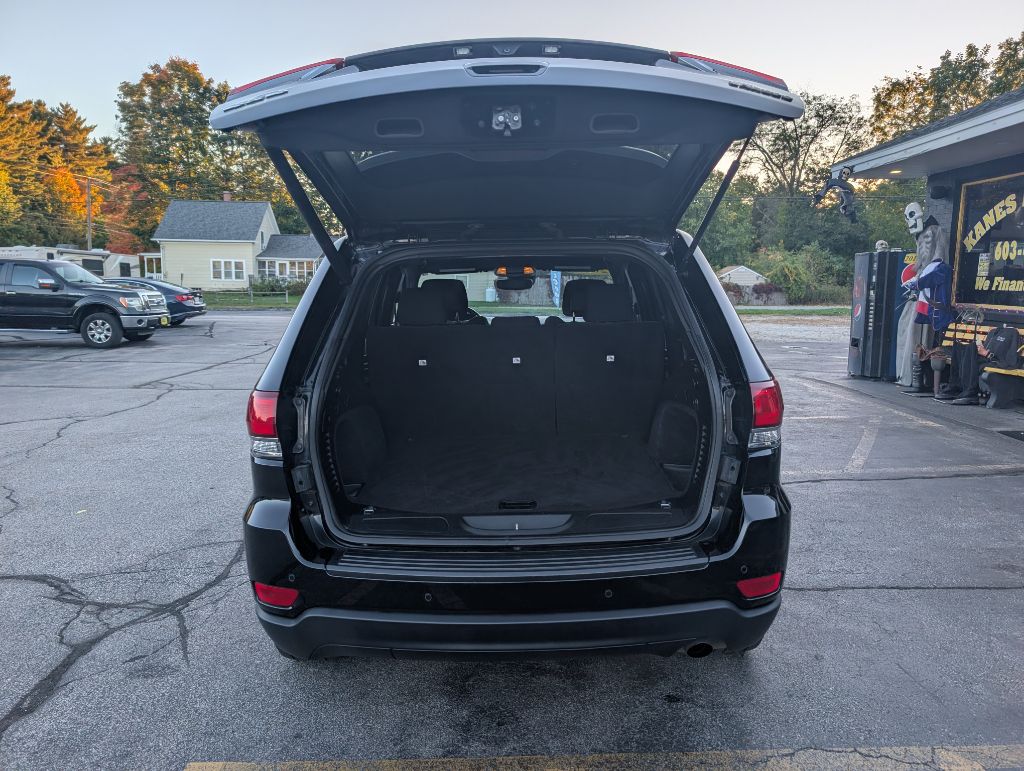 Photo 8 of this JEEP GRAND CHEROKEE