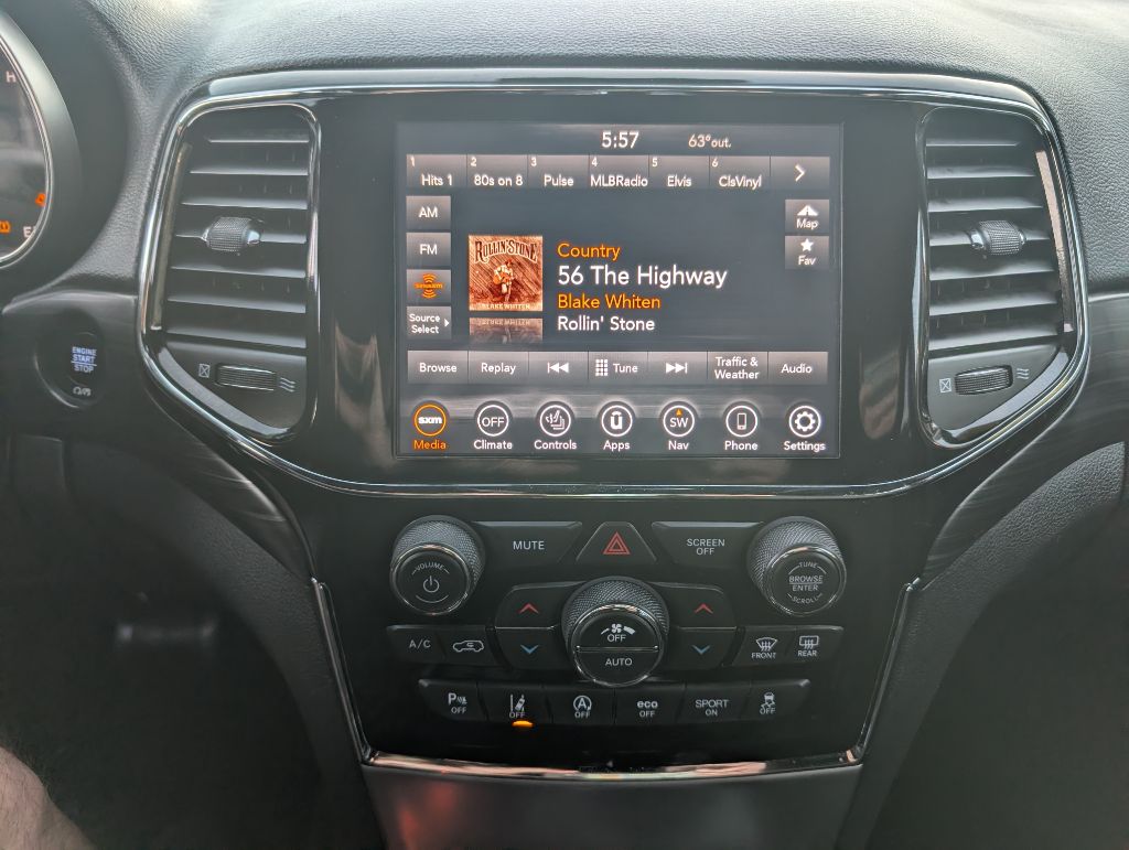 Photo 17 of this JEEP GRAND CHEROKEE