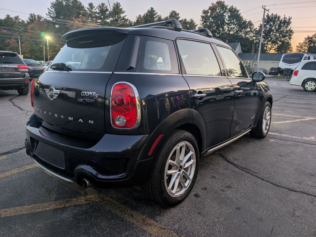Photo 7 of this MINI COOPER