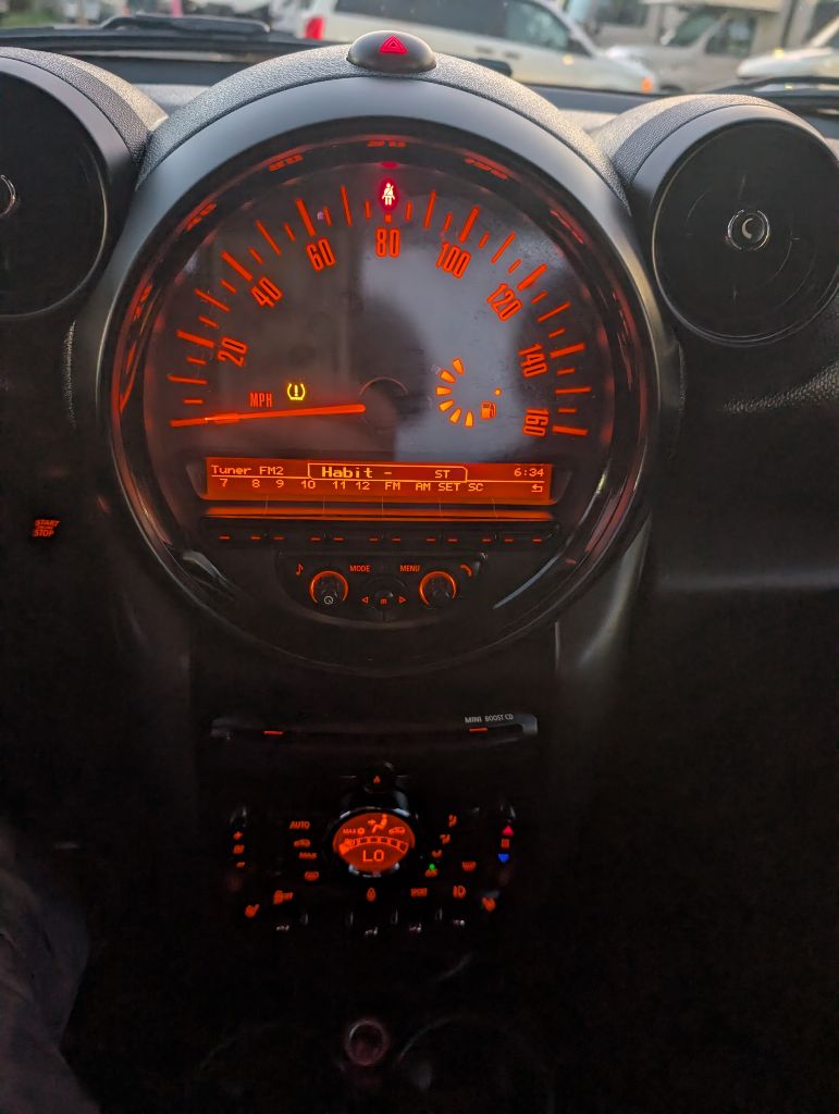 Photo 17 of this MINI COOPER