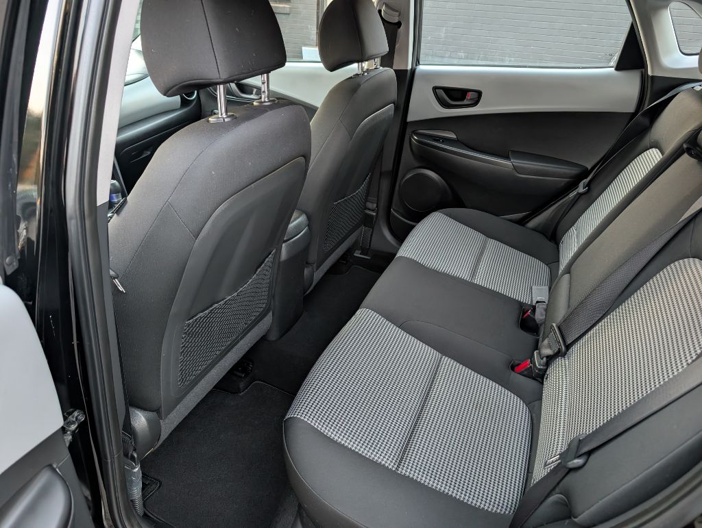 Photo 18 of this HYUNDAI KONA