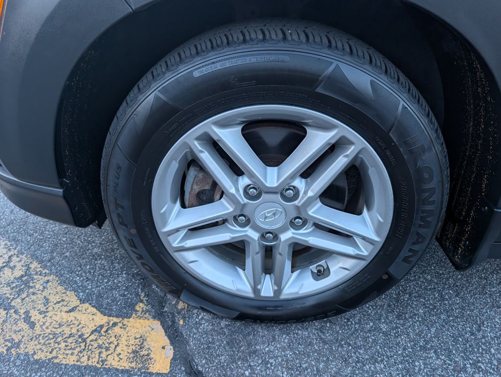 Photo 19 of this HYUNDAI KONA