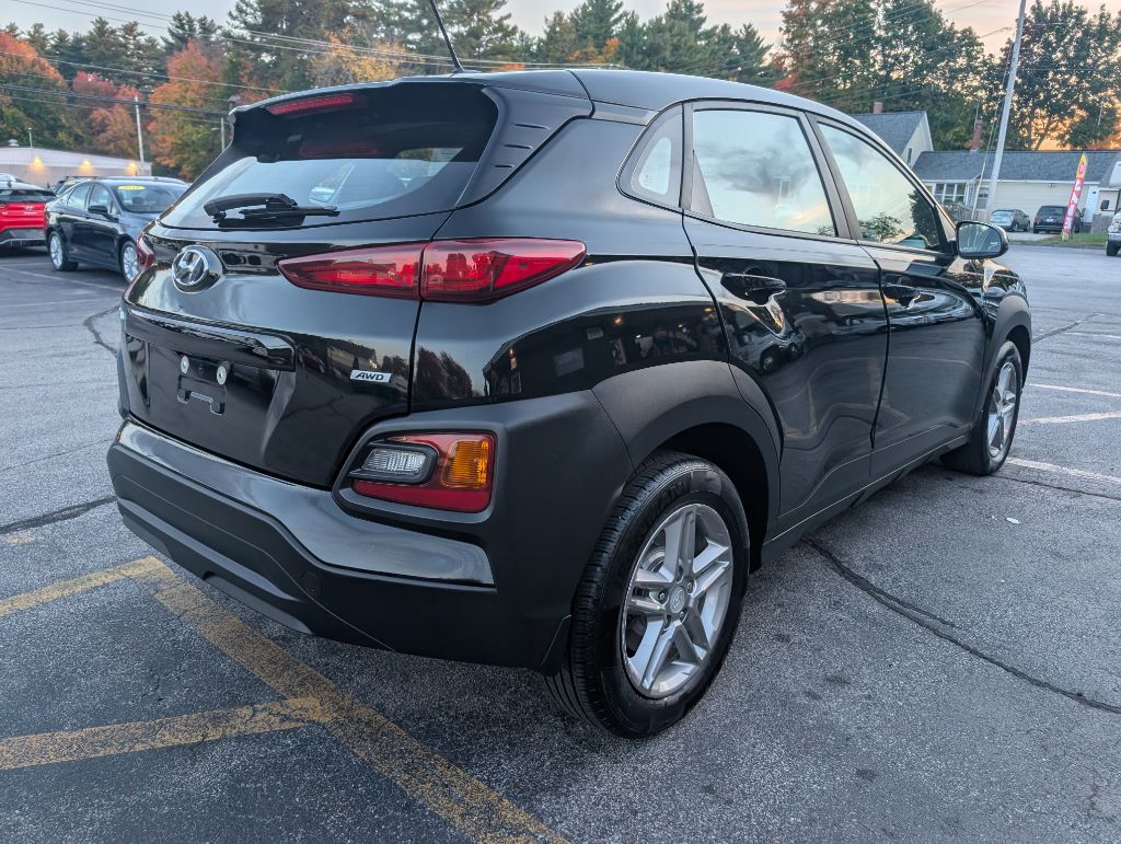 Photo 7 of this HYUNDAI KONA