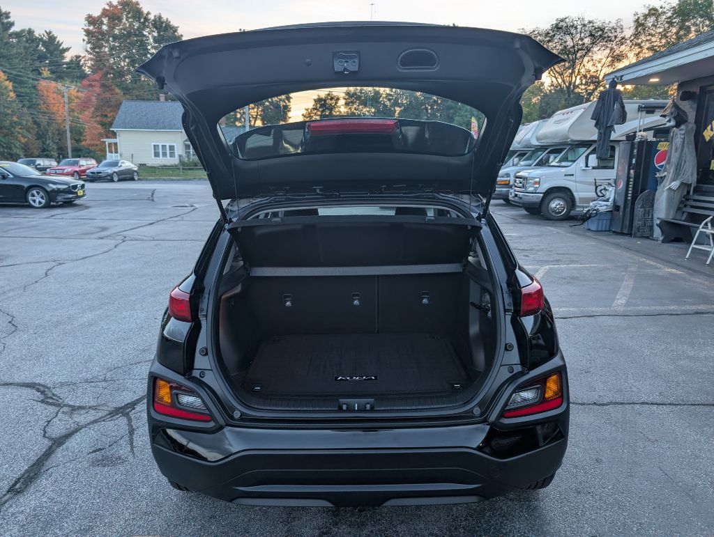 Photo 9 of this HYUNDAI KONA