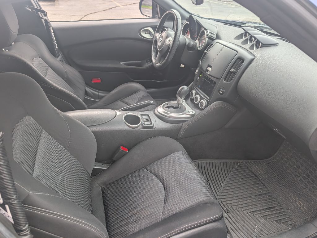 Photo 12 of this NISSAN 370Z