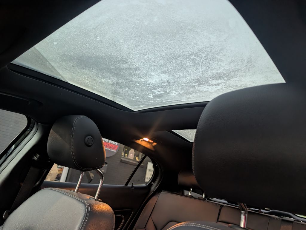 Photo 14 of this MERCEDES-BENZ GLA