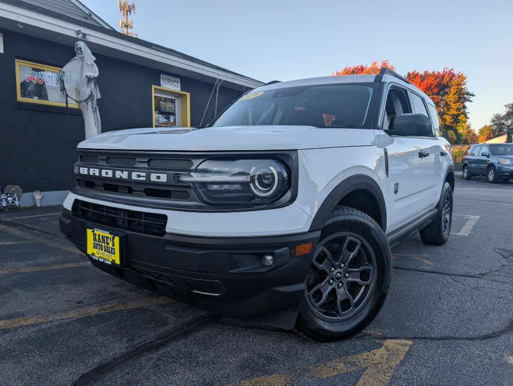 Photo 2 of this FORD BRONCO SPORT