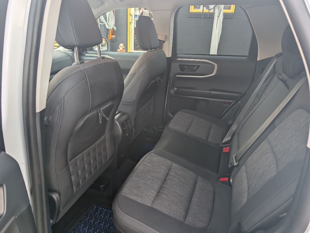 Photo 19 of this FORD BRONCO SPORT