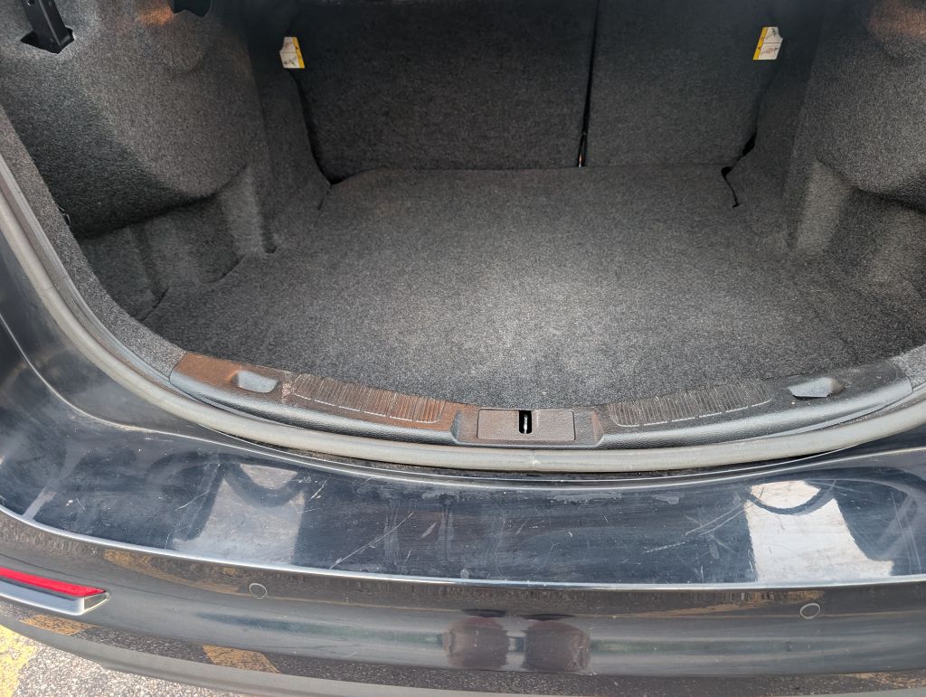 Photo 9 of this FORD FUSION