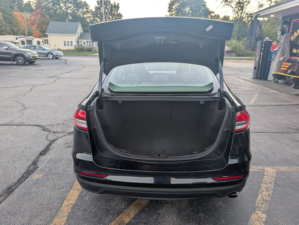 Photo 8 of this FORD FUSION