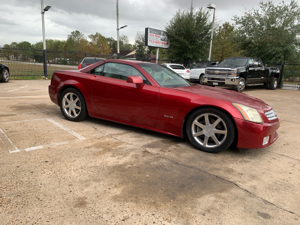 Photo 5 of this CADILLAC XLR