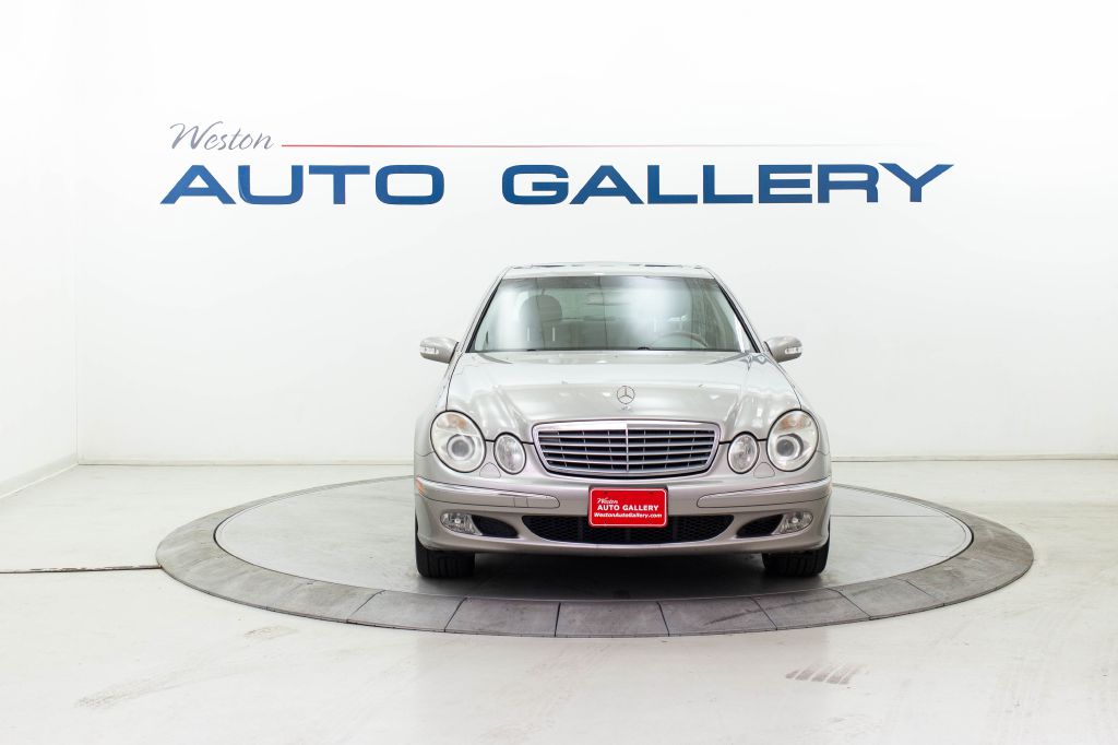 Photo 8 of this MERCEDES-BENZ E-CLASS