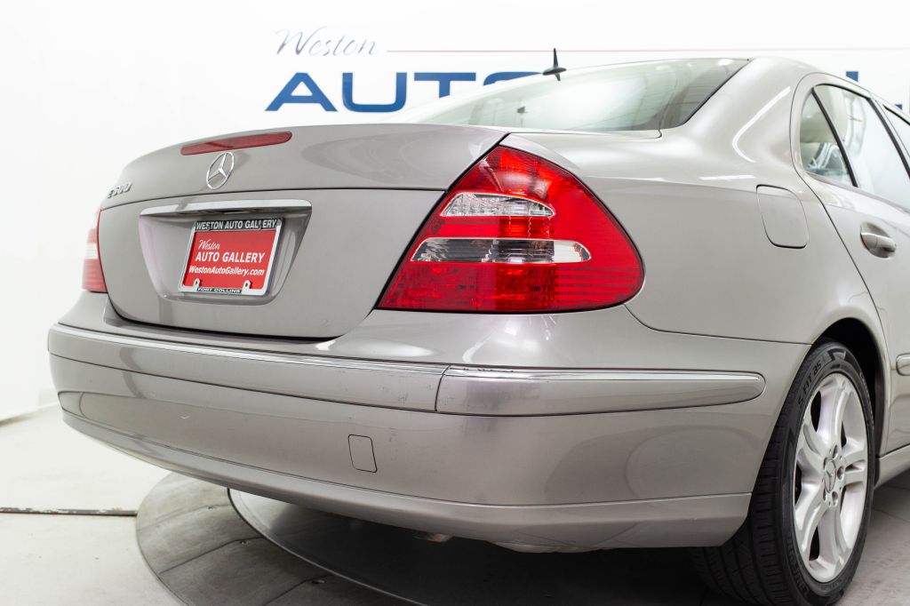 Photo 12 of this MERCEDES-BENZ E-CLASS