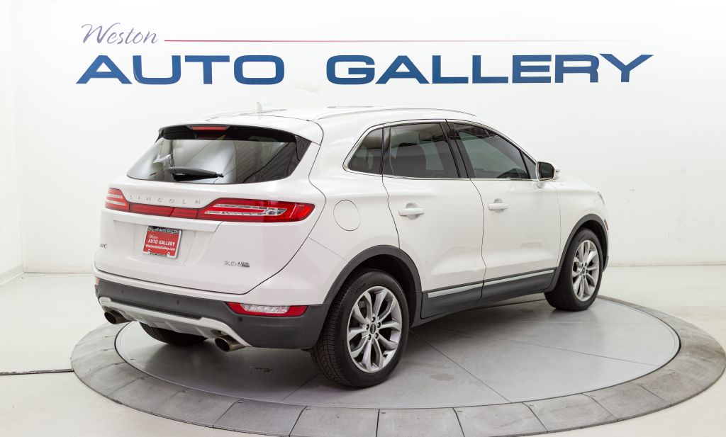 Photo 5 of this LINCOLN MKC