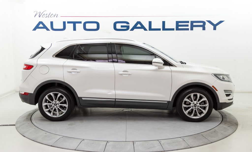 Photo 6 of this LINCOLN MKC