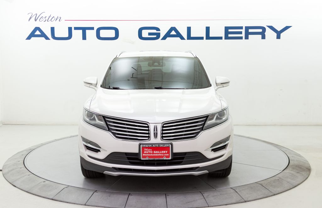 Photo 8 of this LINCOLN MKC