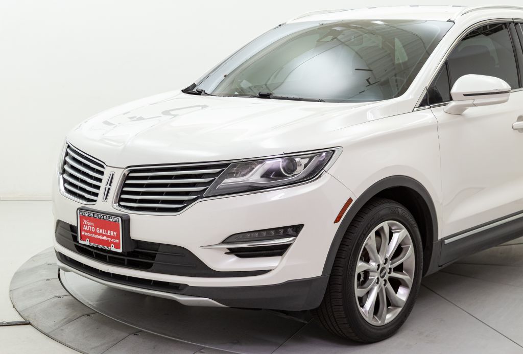 Photo 9 of this LINCOLN MKC
