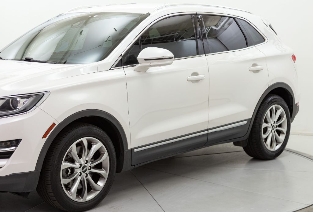Photo 10 of this LINCOLN MKC