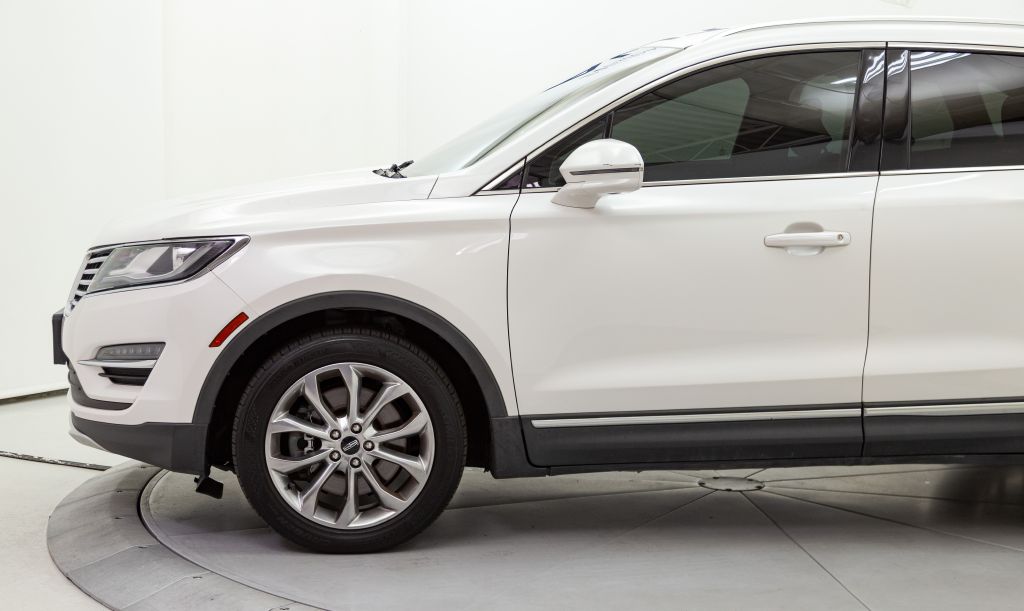Photo 11 of this LINCOLN MKC