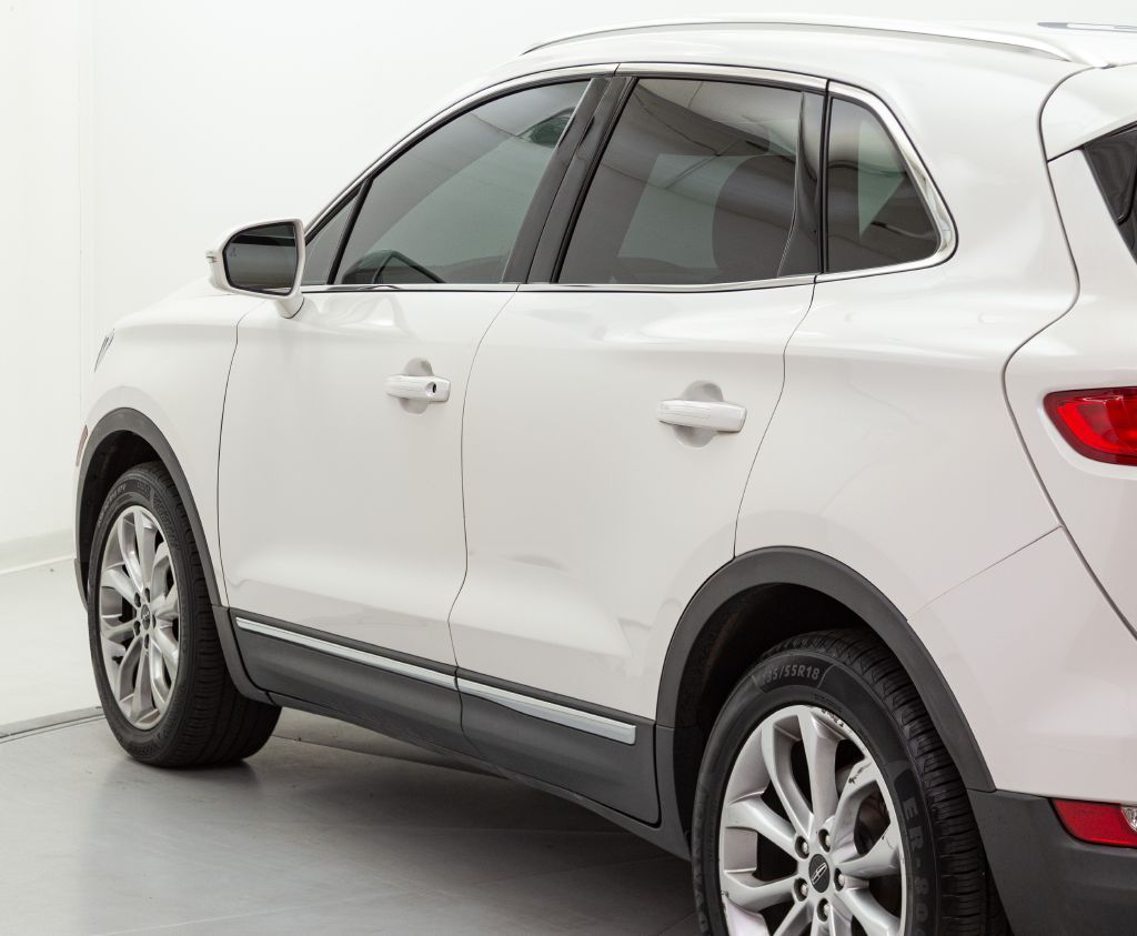 Photo 13 of this LINCOLN MKC