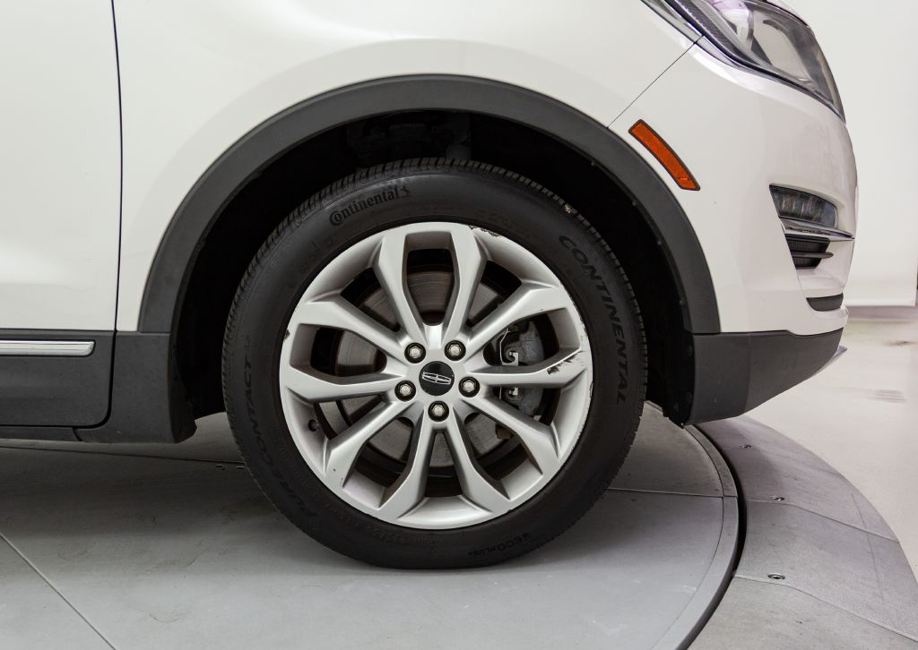 Photo 28 of this LINCOLN MKC