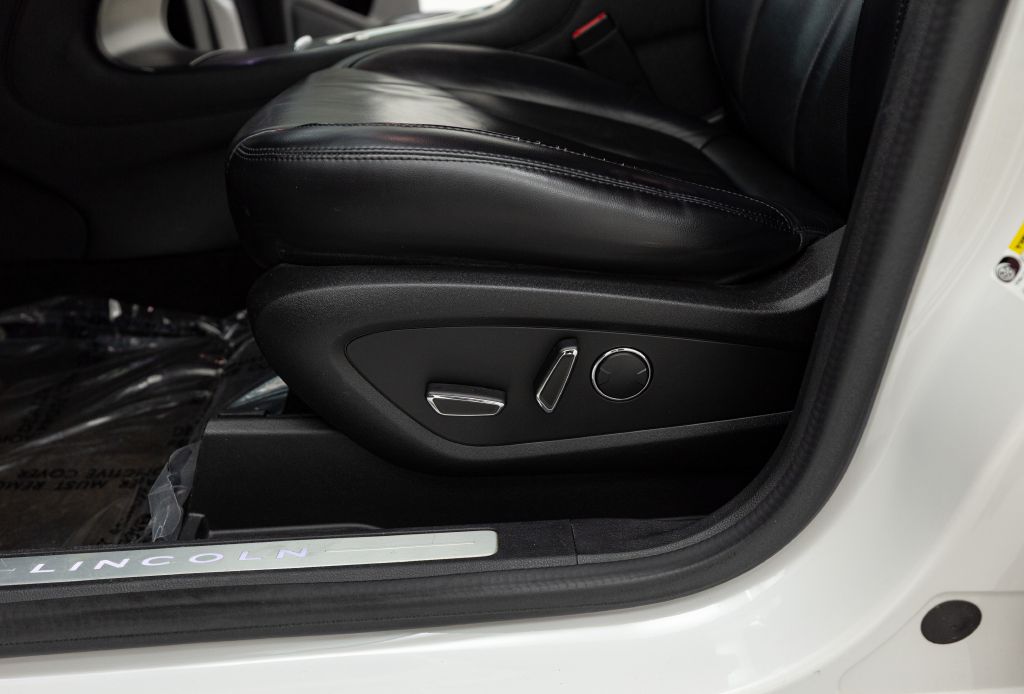 Photo 39 of this LINCOLN MKC