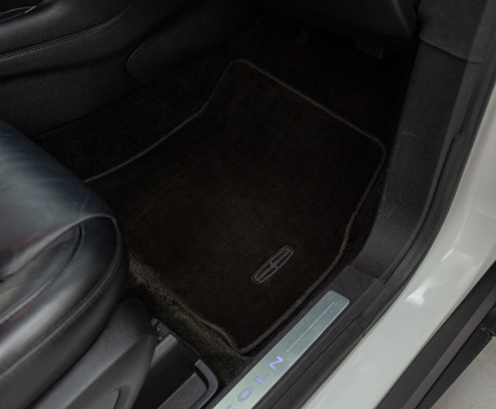 Photo 47 of this LINCOLN MKC