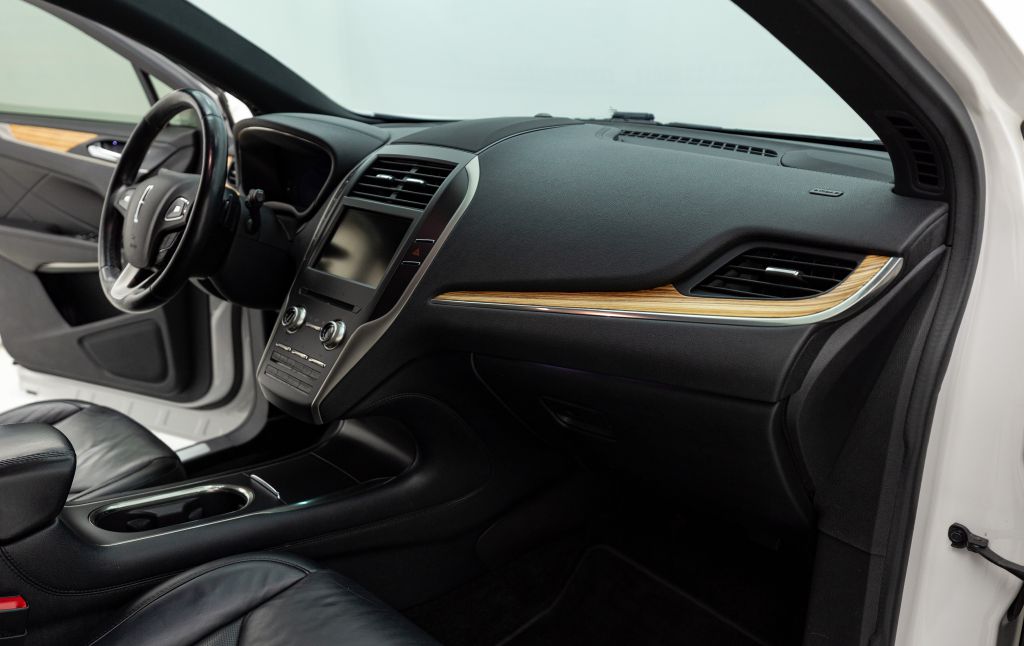 Photo 48 of this LINCOLN MKC