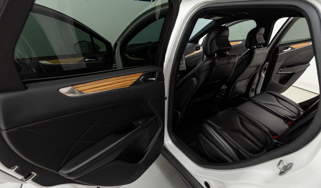 Photo 50 of this LINCOLN MKC