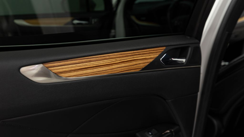 Photo 52 of this LINCOLN MKC