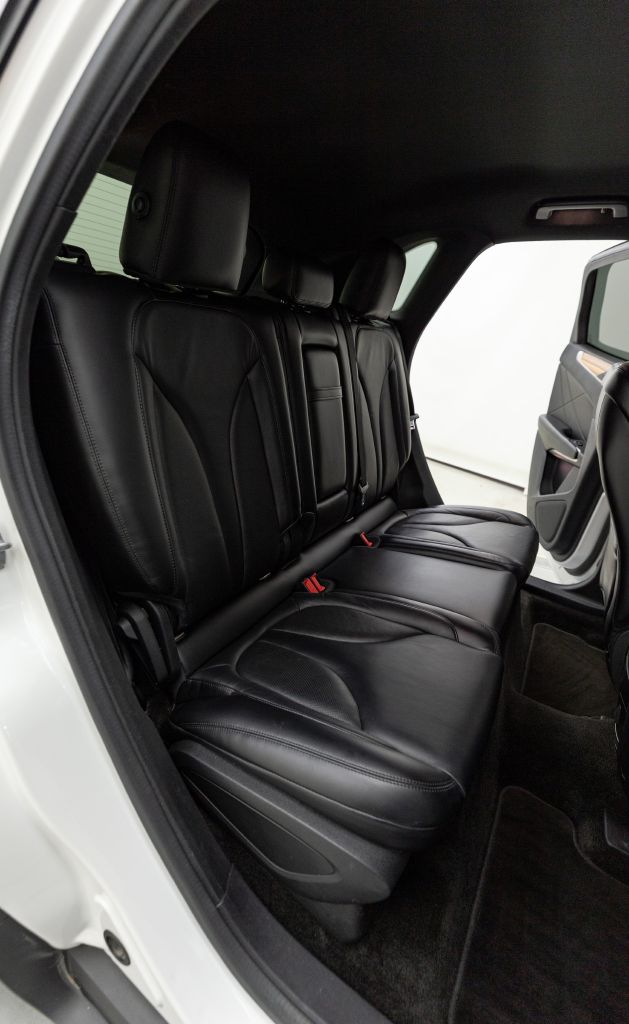 Photo 58 of this LINCOLN MKC