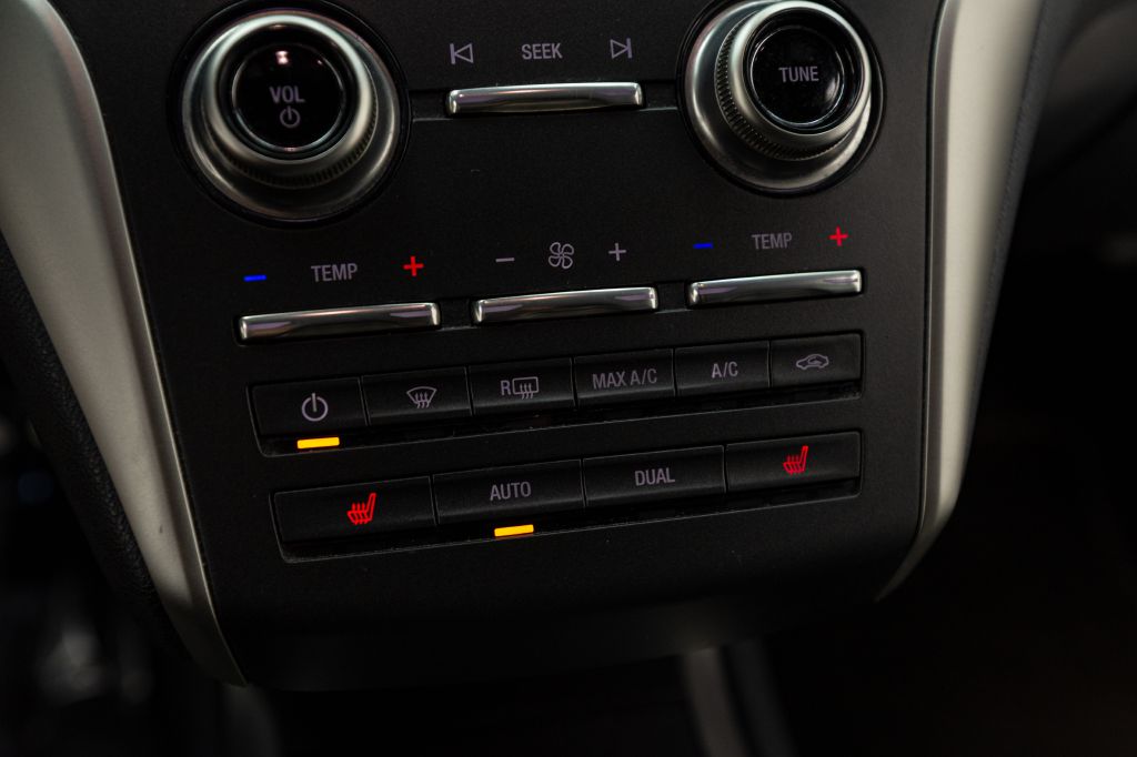 Photo 68 of this LINCOLN MKC