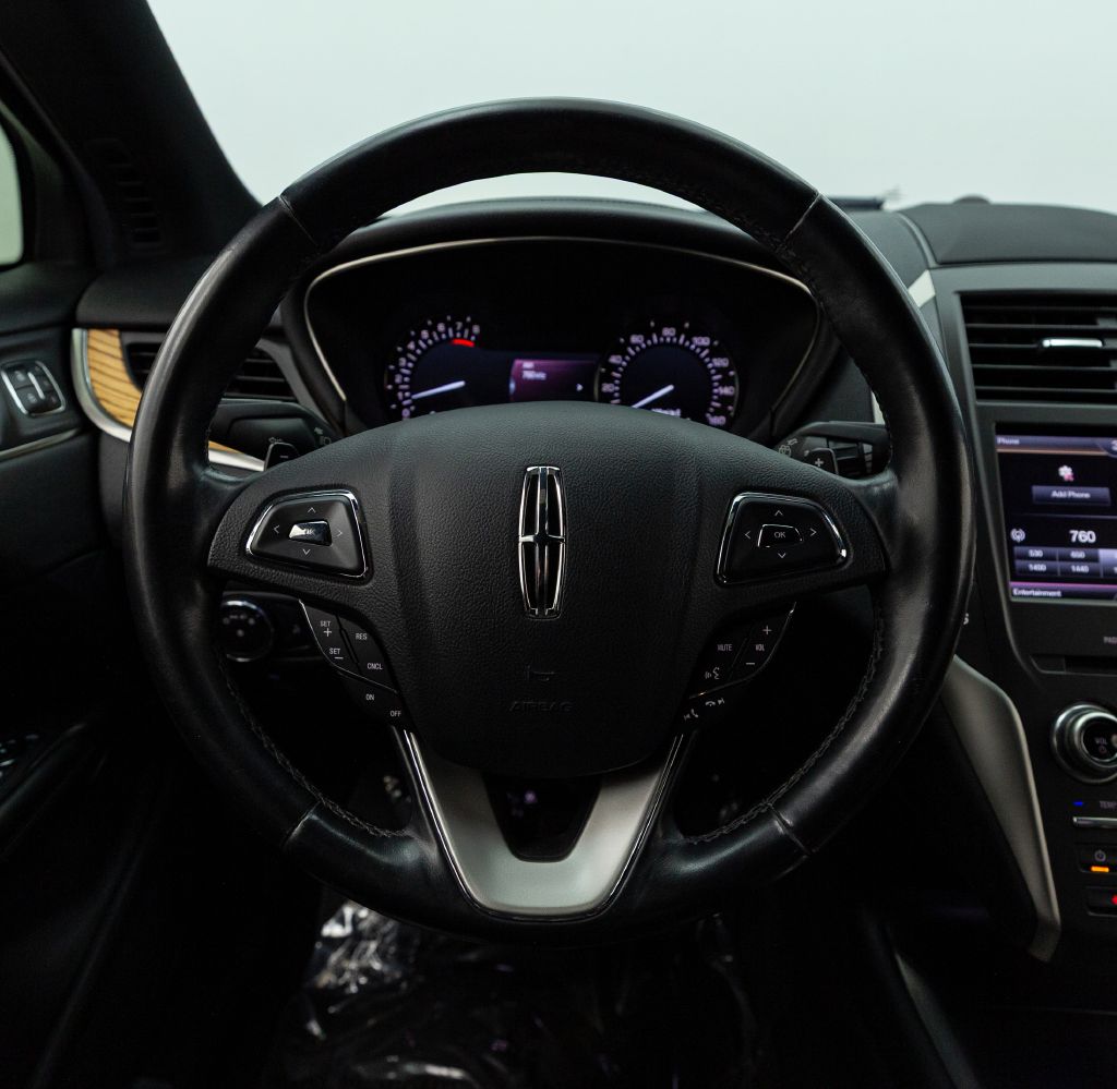 Photo 70 of this LINCOLN MKC