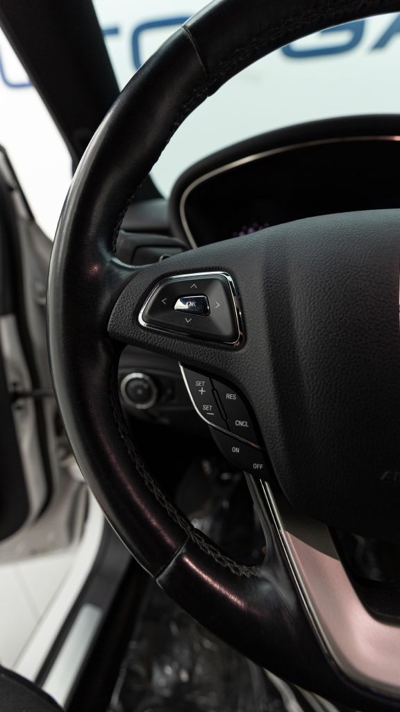 Photo 72 of this LINCOLN MKC
