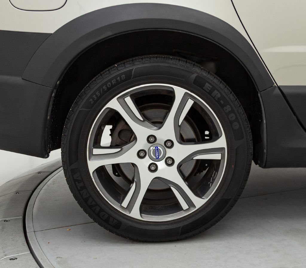 Photo 24 of this VOLVO XC70