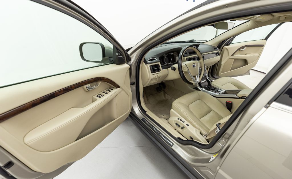 Photo 28 of this VOLVO XC70